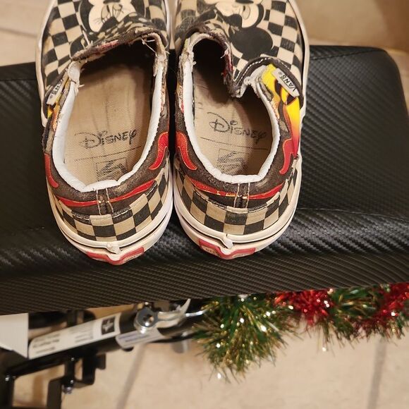Vans Black & White Checkered Shoes w/ Disney's Mickey & Minnie Size 1.0 - Picture 4 of 10